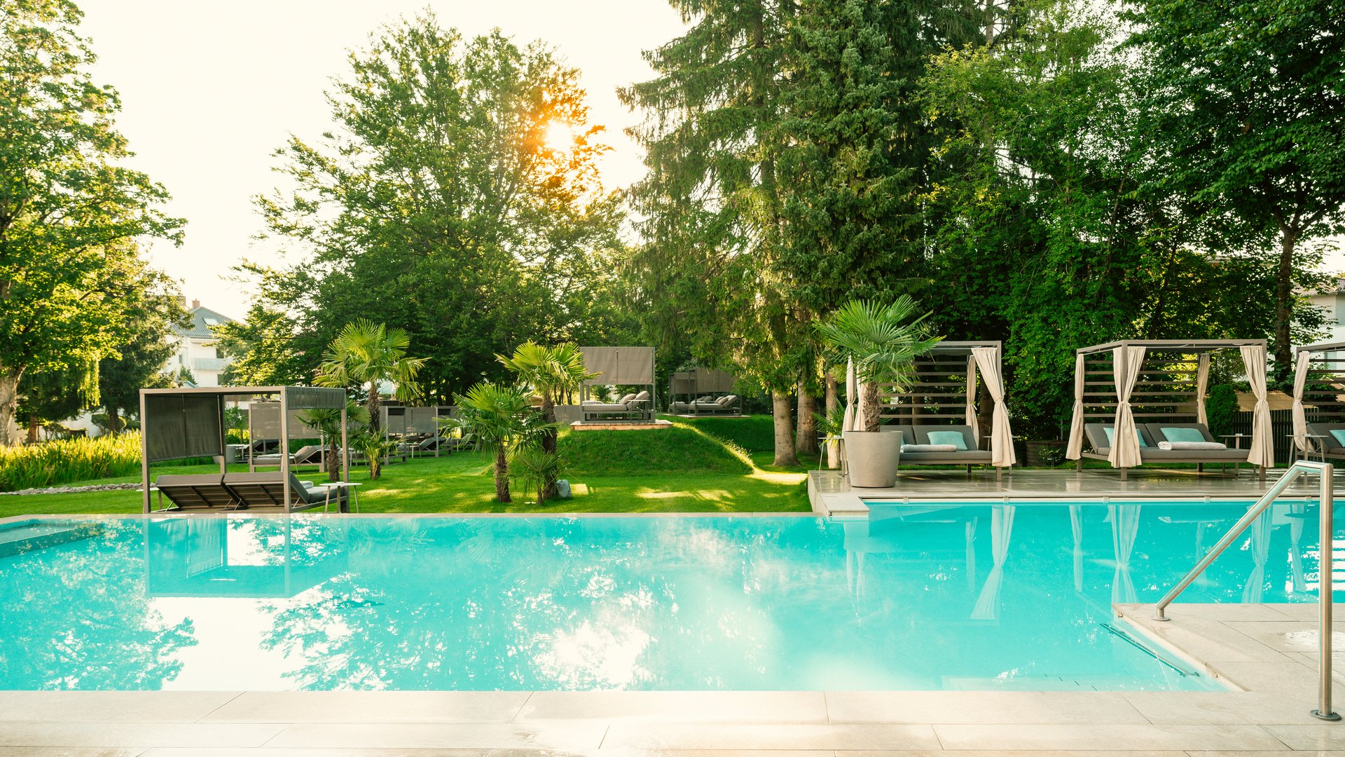 Palmen Infinty-Pool